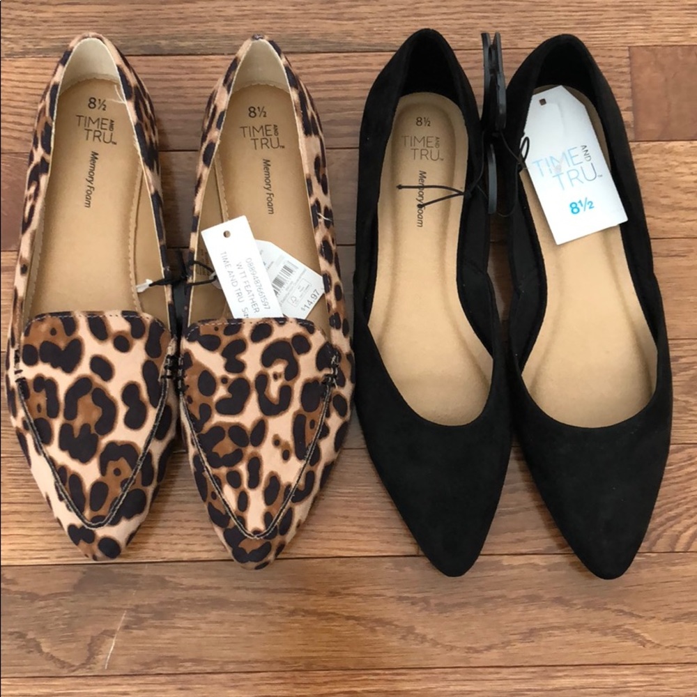 Time and Tru memory foam NWT leopard & black flats